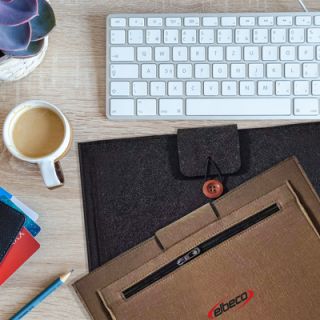 15.4" Wool Felt Seminar Pouch