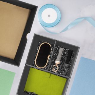 Black Gift Box 3 Compartment with Shredded Paper - M Size 04