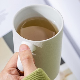 DESIGNER Ceramic Mug with Wooden Handle - 450ml 07