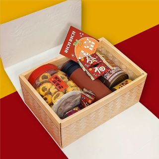 HUAT Prosperity 9 in 1 Gift Food Set 03