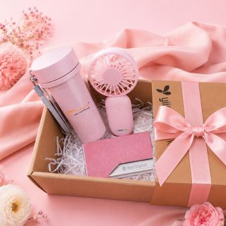 Pink of Hope 4 in 1 Gift Set 03