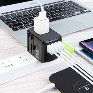 SWIFT Travel Adapter Triple USB and Type-C Charger 04